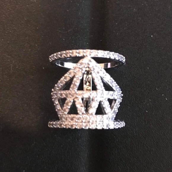 Silver ring - Picture 2 of 4